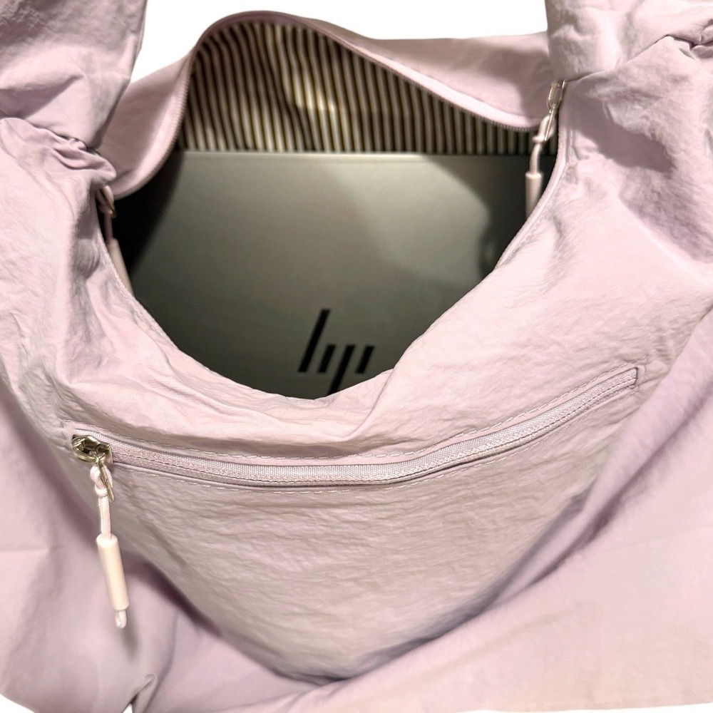 Adorable light pinkish lavender slouchy crescent shoulder bag - large capacity - Picture 7 of 8
